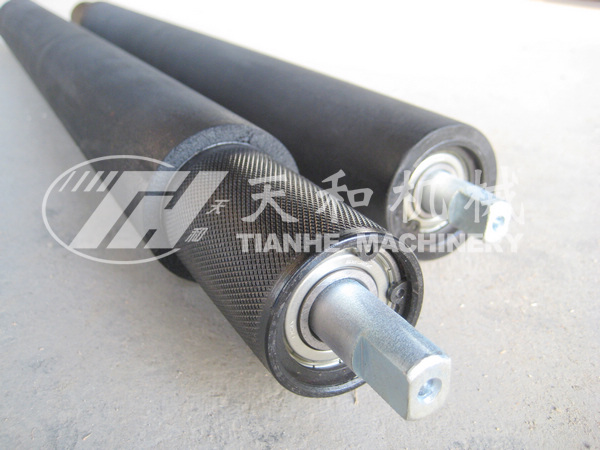 待抓取膠輥（機械手碼垛線(xiàn)）