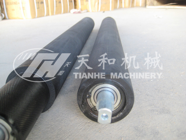 待抓取膠輥（機械手碼垛線(xiàn)）